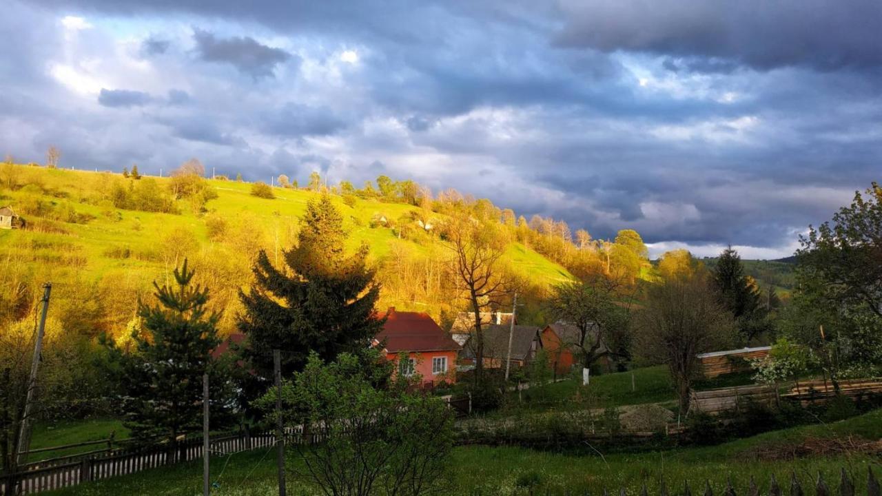 Gostynnyi Dvir U Marichky Hotel ลาเซชชินา ภายนอก รูปภาพ